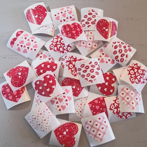 100 Assorted Heart Stickers - Picture 1 of 4